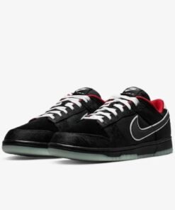 Nike sb dunk league of Legends