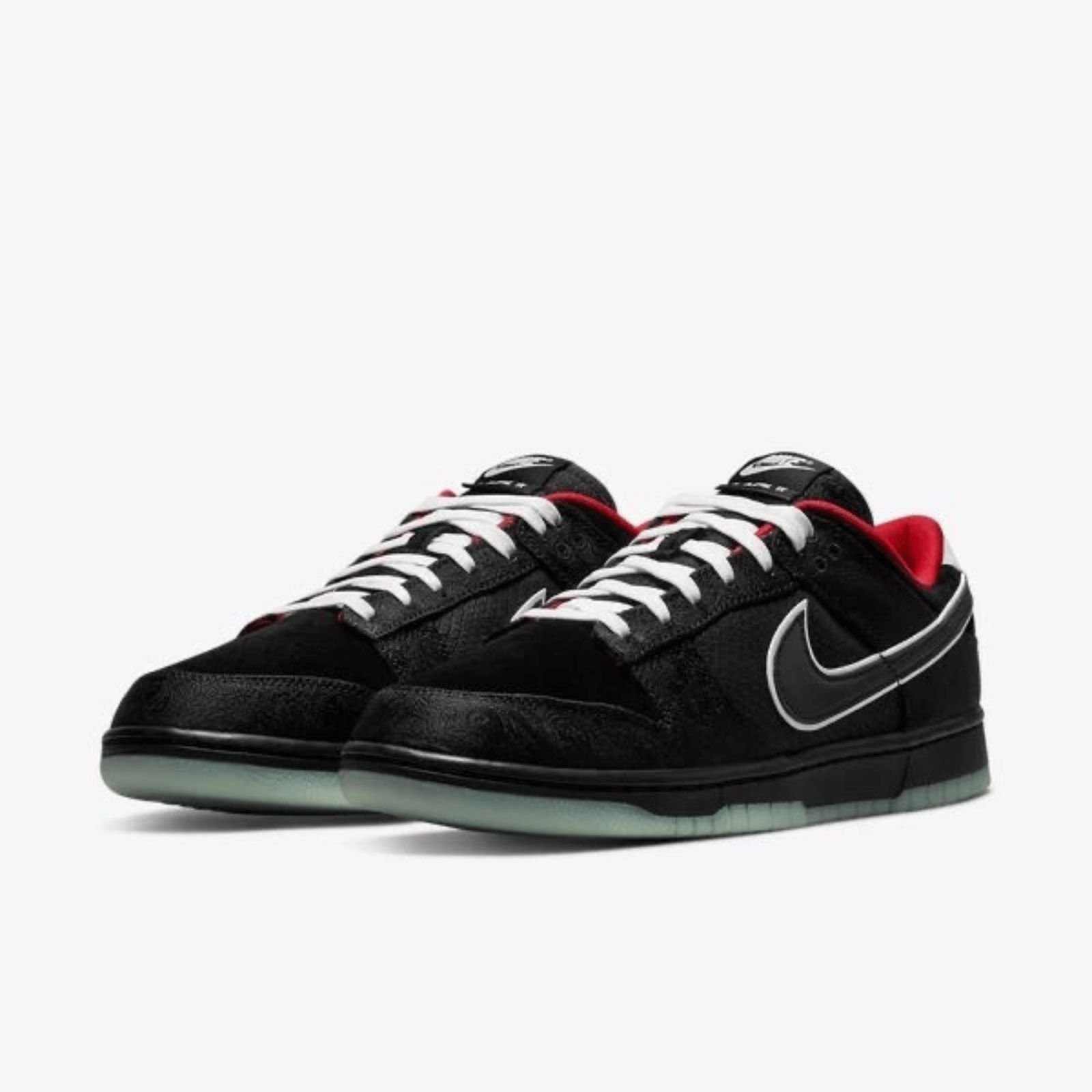 Nike sb dunk league of Legends