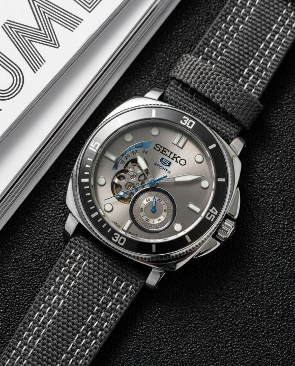 SEIKO 5 SPROTS AUTOMATIC