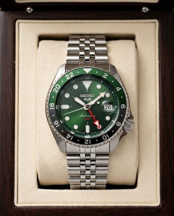 SEIKO 5 SPORTS GMT MOVEMENT