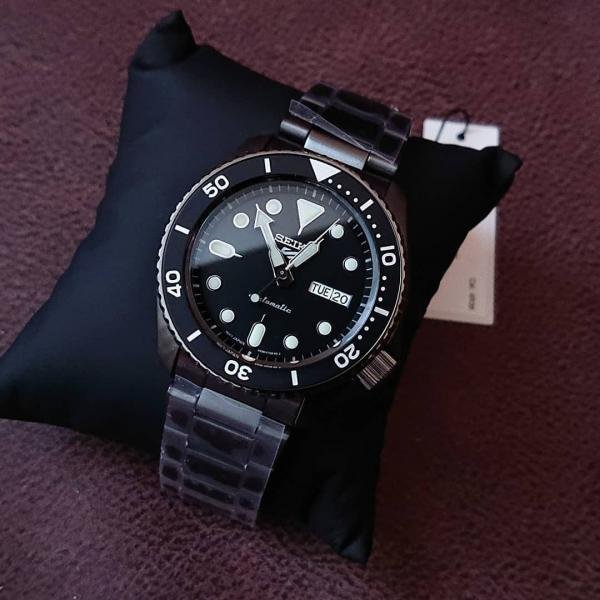 Seiko 5 Sports GMT