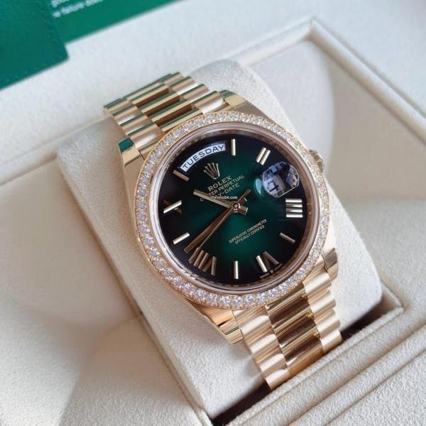 ROLEX PREMIUM DAY DATE QURTAZ MACHIN