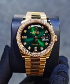 ROLEX PREMIUM DIAMOND DAY DATE QURTAZ MACHIN